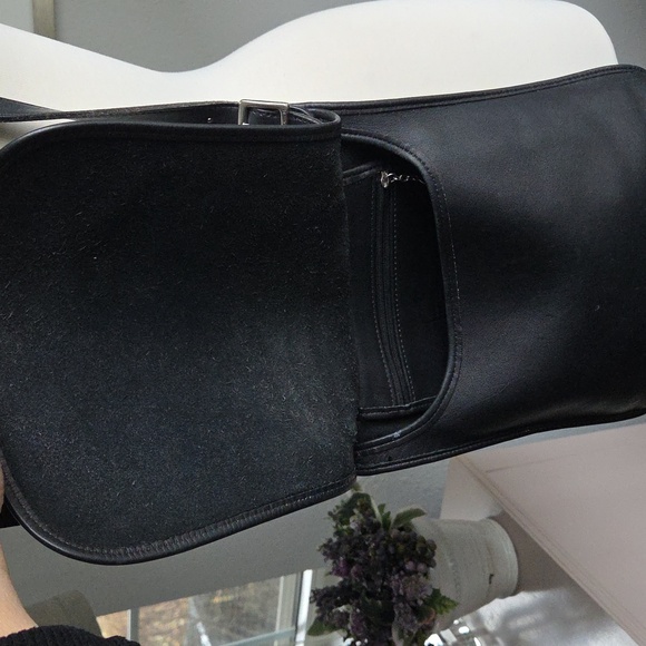 COACH Black Hippie Flap Leather Crossbody Bag #9135 - Picture 4 of 7